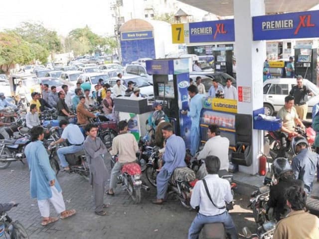 Govt decreases petrol price by 50 paisas, high-speed diesel by 19 paisas for August 28