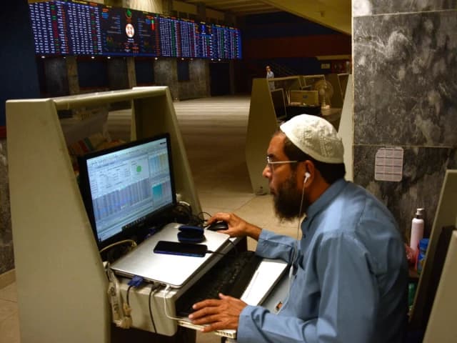 PSX up 800 points after holiday reopen