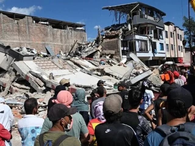 Death toll rises to 331, more than 406,000 affected in Colombia's most powerful earthquake in a century