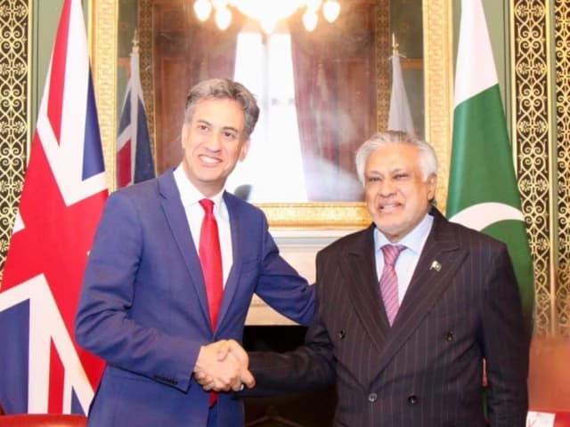 Indus Waters Treaty, regional security situation discussed in FM Dar's meeting with British foreign secretary