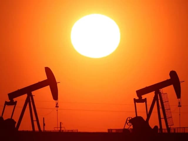Oil extends losses on hopes for Middle East talks to ease supply woes