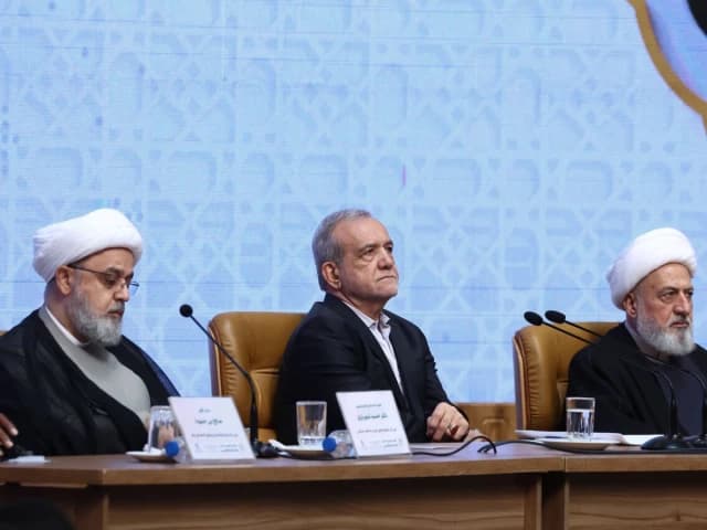Iranian president urges Muslim states to prevent attacks from their soil