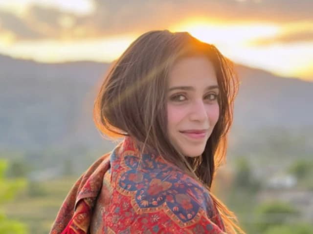 Aima Baig thanks fans for support after facial injury