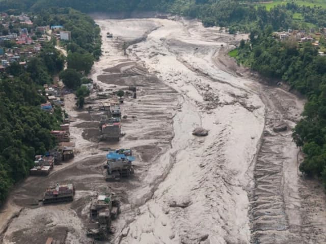 How a glacier collapse may have caused Nepal-Tibet disaster