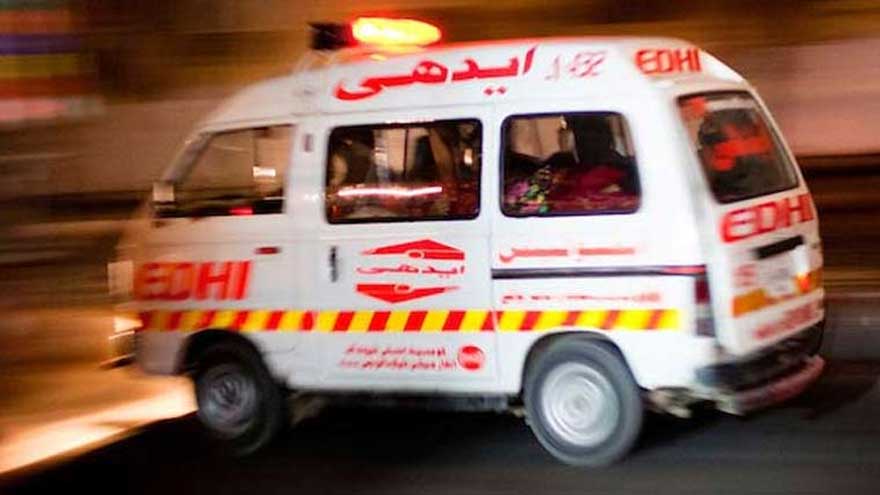 Six killed in head-on collision between gas bowser and car on Makran Coastal Highway