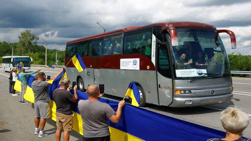 Russia and Ukraine conduct major prisoner of war exchange