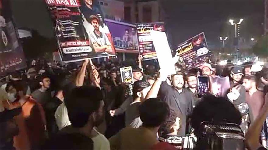Mir Raza murder protesters booked for disrupting traffic